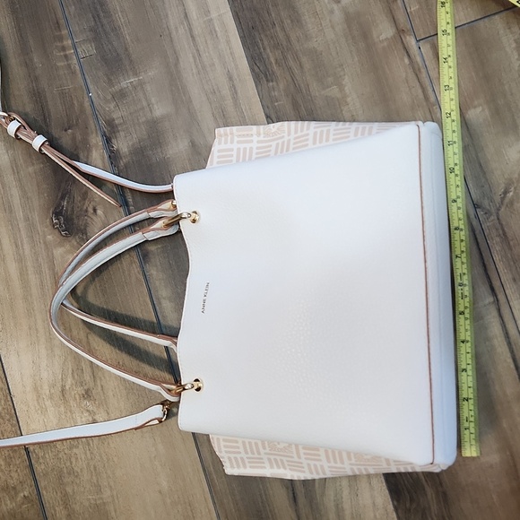Anne Klein white and tan crossbody purse handbag 3 inner pockets li9n logo - Picture 8 of 15